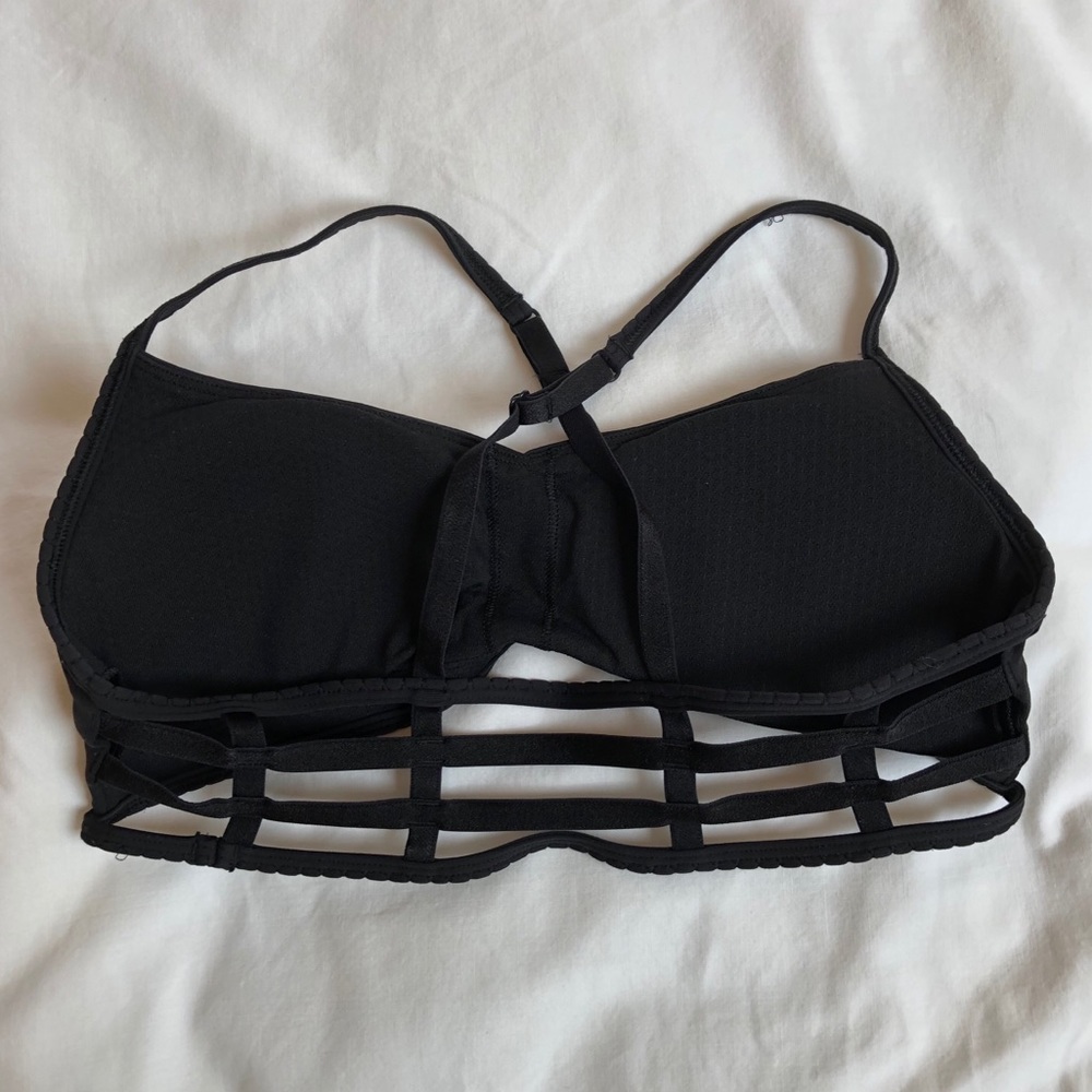 Lululemon bra criss-cross back size 6